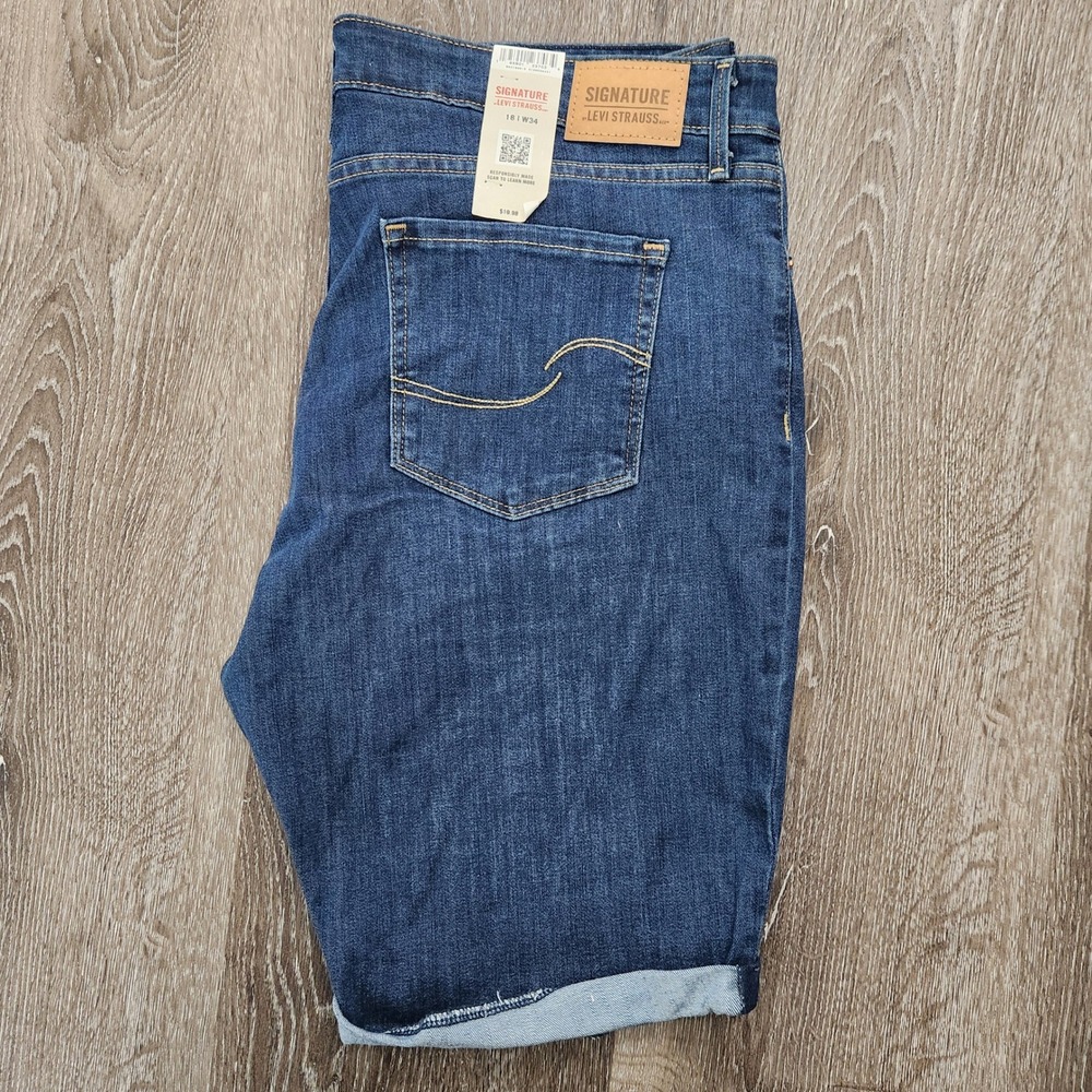 Signature by Levi Strauss Mid-Rise Bermuda Shorts Dark Wash Size 18 W34 cuffed
